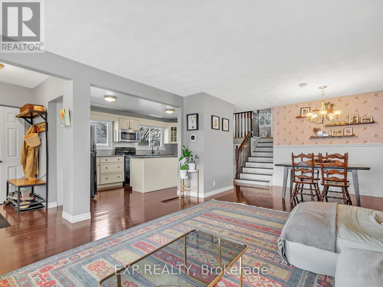 16 Applewood Drive, Belleville (Belleville Ward), Ontario  K8P 4E2 - Photo 15 - X12748850