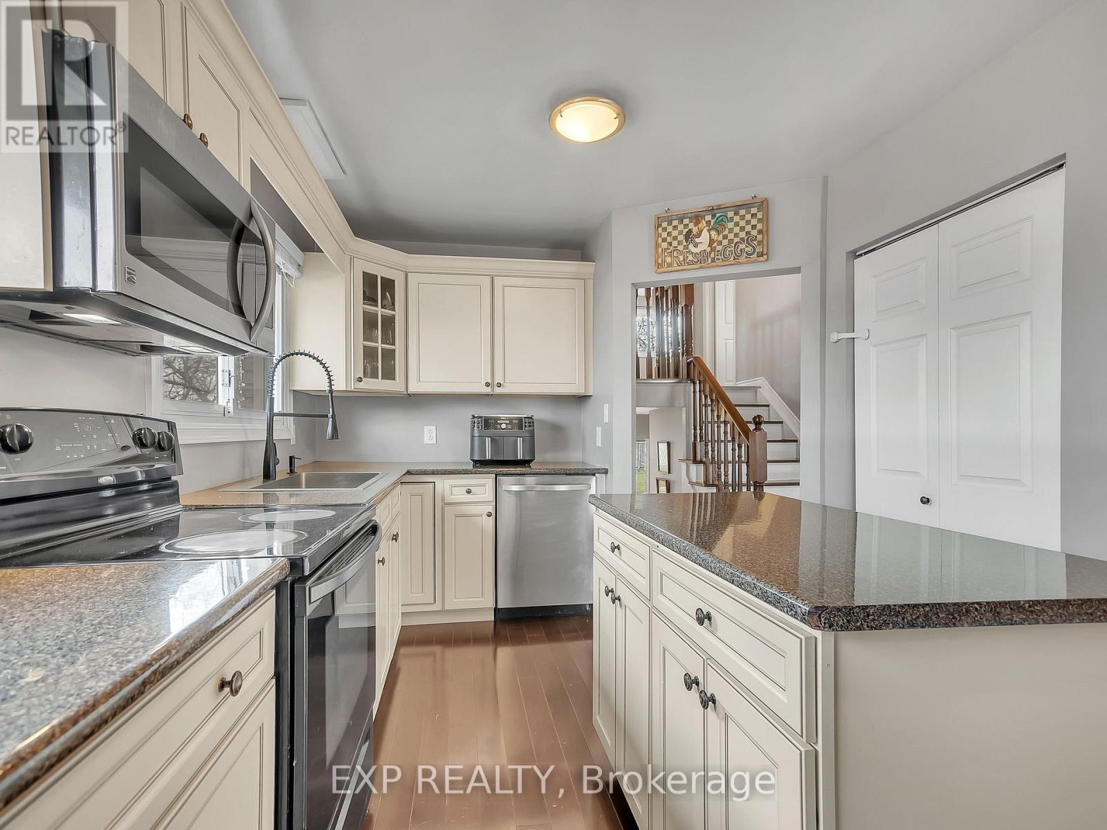 16 Applewood Drive, Belleville (Belleville Ward), Ontario  K8P 4E2 - Photo 19 - X12748850