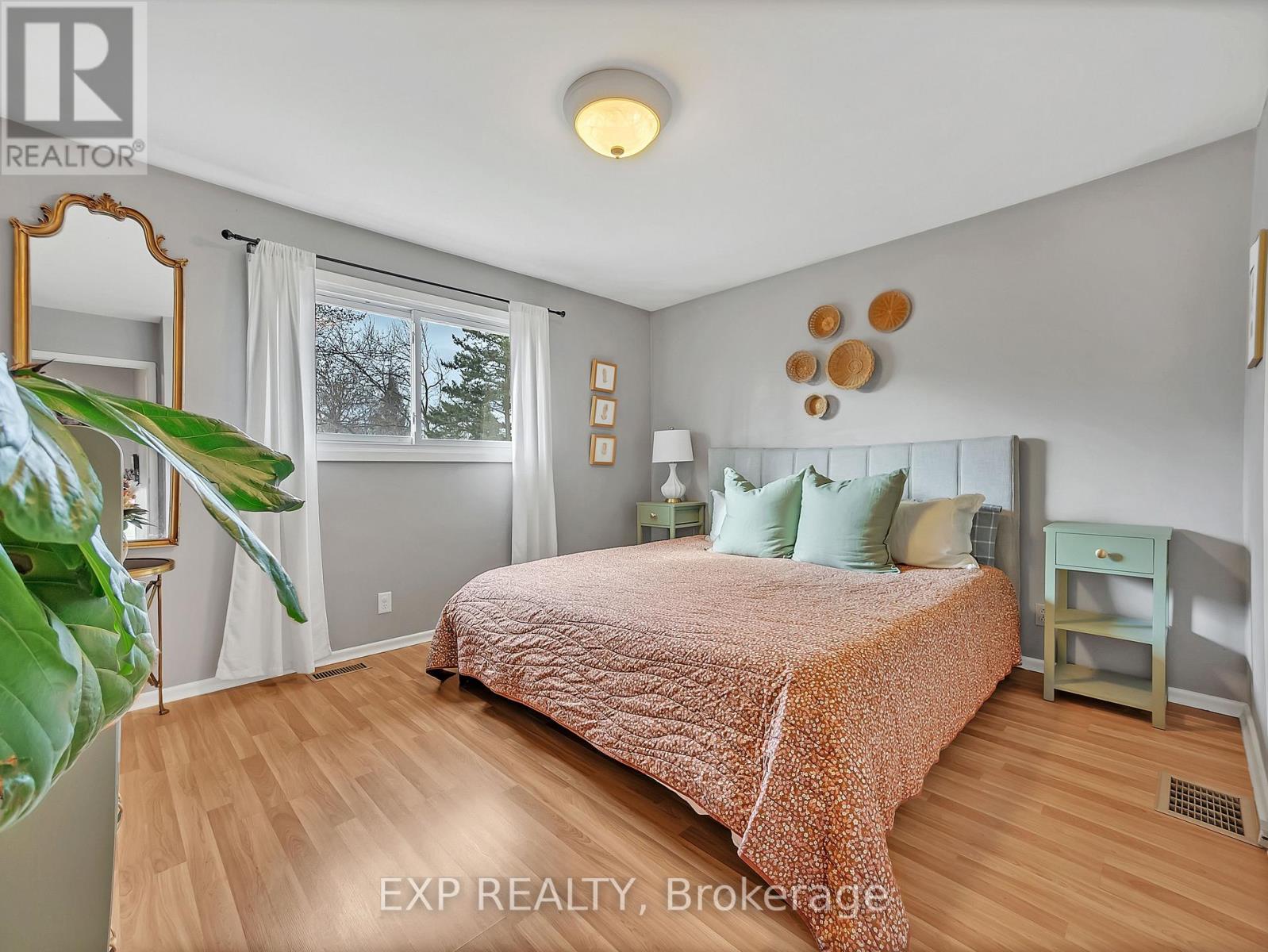 16 Applewood Drive, Belleville (Belleville Ward), Ontario  K8P 4E2 - Photo 22 - X12748850