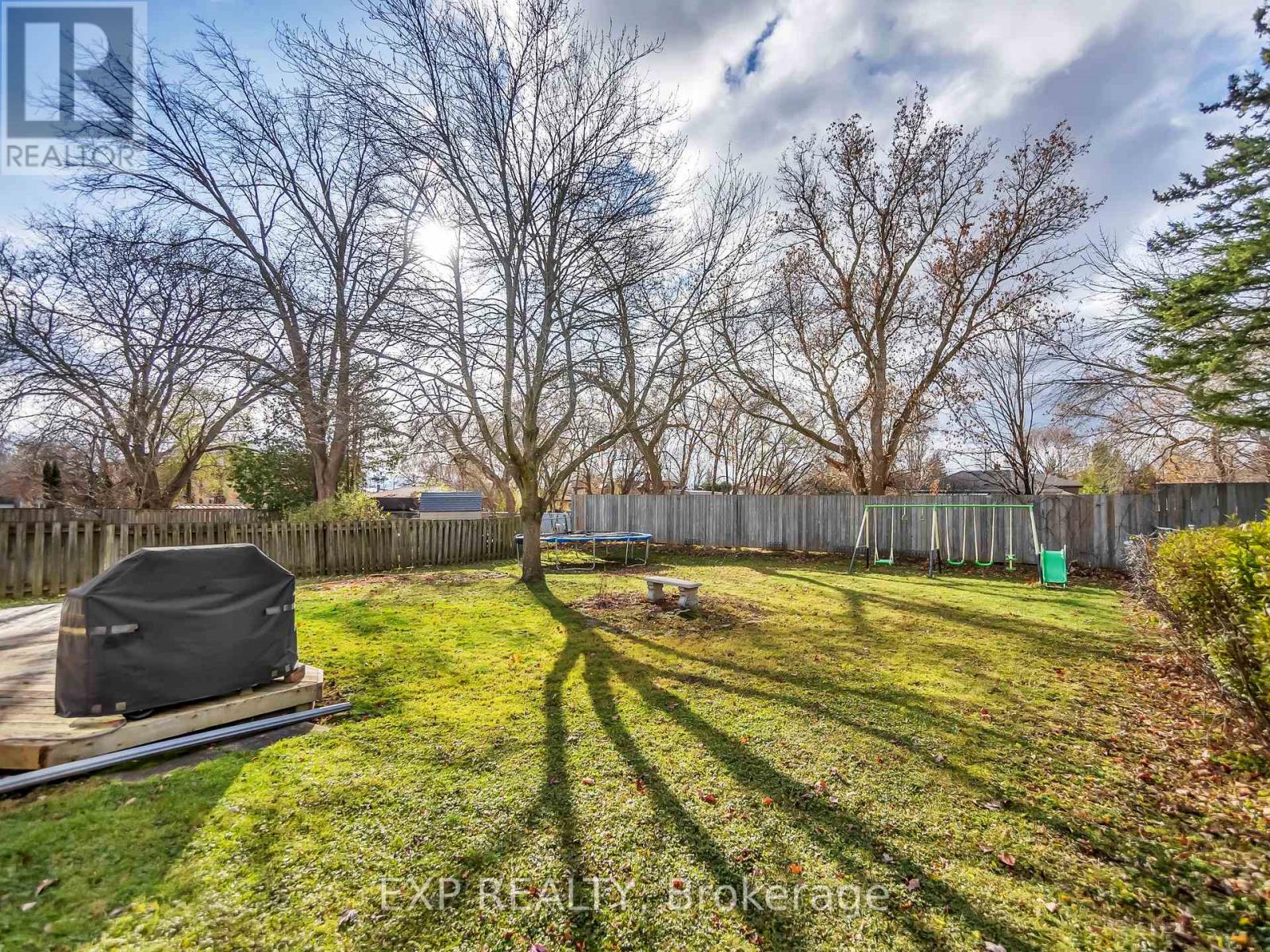 16 Applewood Drive, Belleville (Belleville Ward), Ontario  K8P 4E2 - Photo 41 - X12748850