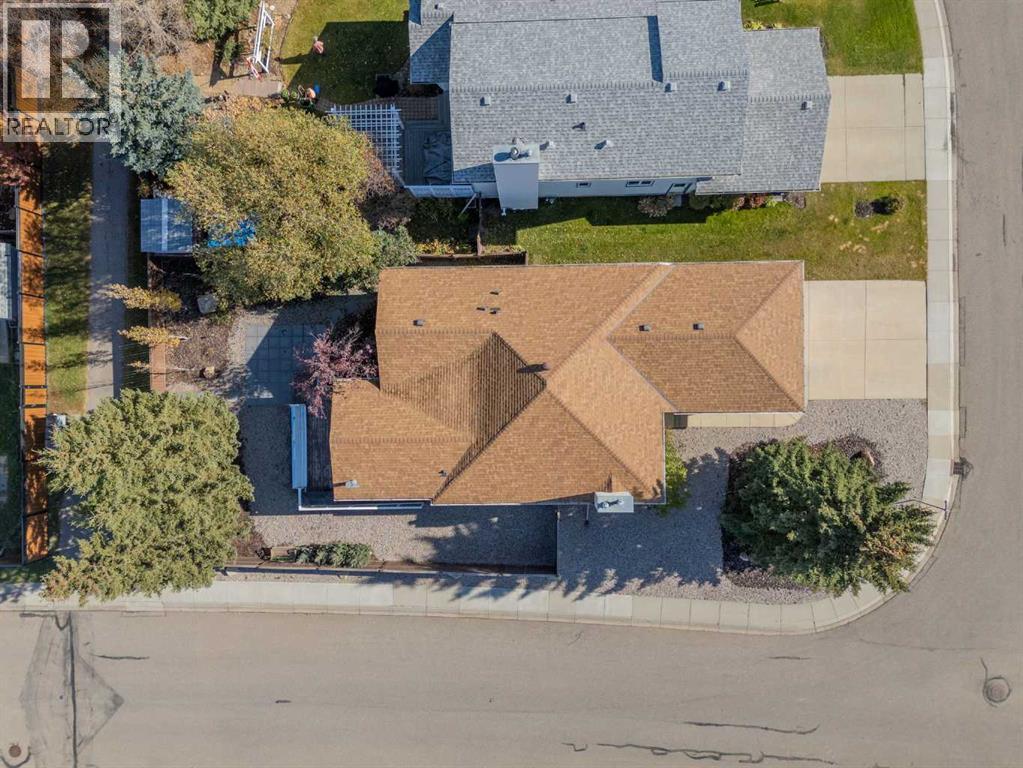 220 Sunset Place, Okotoks, Alberta  T1S 1P3 - Photo 41 - A2268466