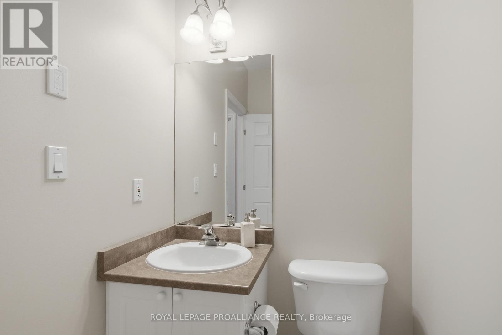 2 - 355 Dundas Street W, Belleville (Belleville Ward), Ontario  K8P 1B3 - Photo 25 - X12748894