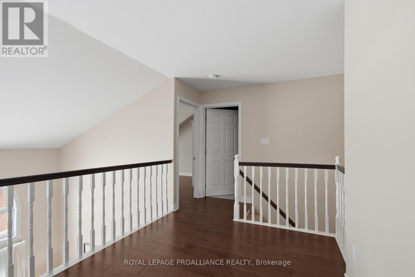 2 - 355 Dundas Street W, Belleville (Belleville Ward), Ontario  K8P 1B3 - Photo 32 - X12748894