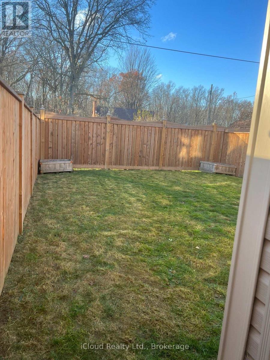 8871 Chickory Trail, Niagara Falls, Ontario  L2H 3S3 - Photo 16 - X12614258