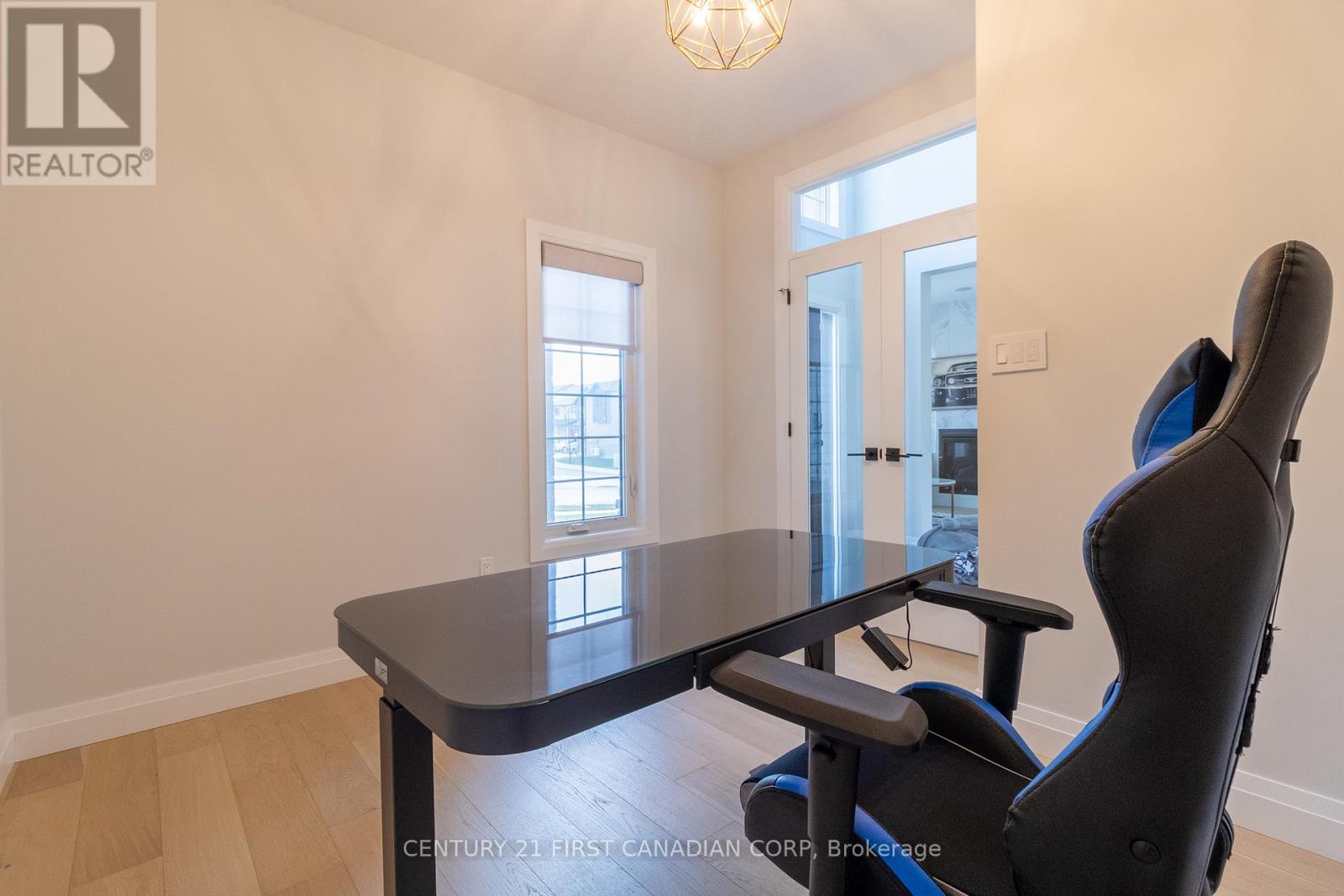 Upper - 828 Kleinburg Drive, London North (North B), Ontario  N5X 3Z1 - Photo 14 - X12749044