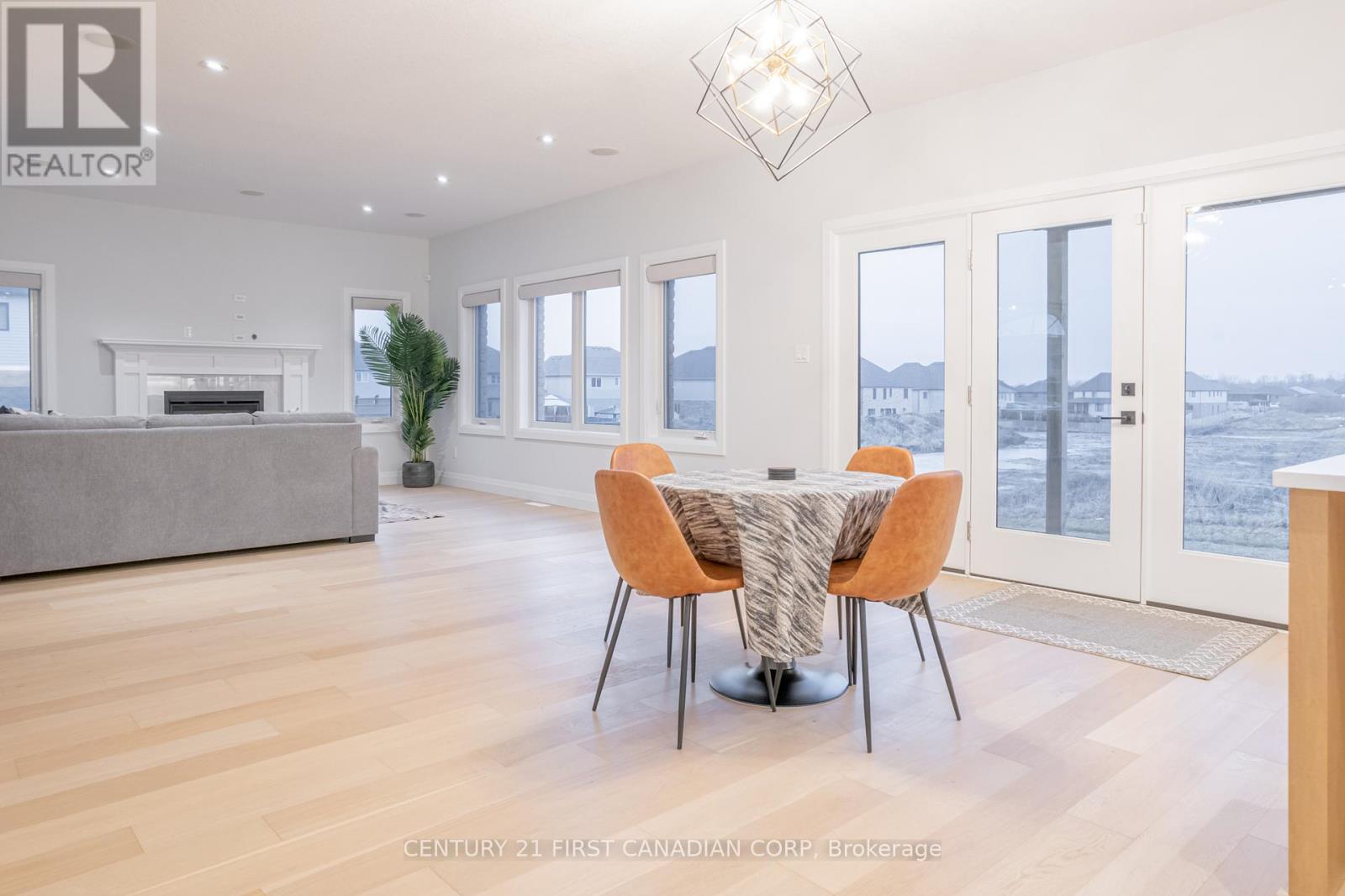 Upper - 828 Kleinburg Drive, London North (North B), Ontario  N5X 3Z1 - Photo 15 - X12749044