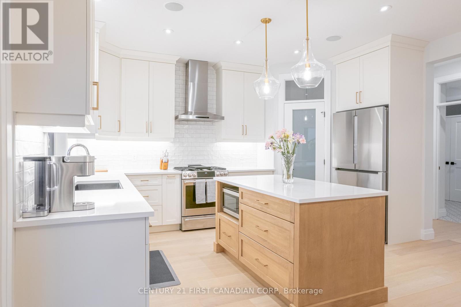 Upper - 828 Kleinburg Drive, London North (North B), Ontario  N5X 3Z1 - Photo 19 - X12749044