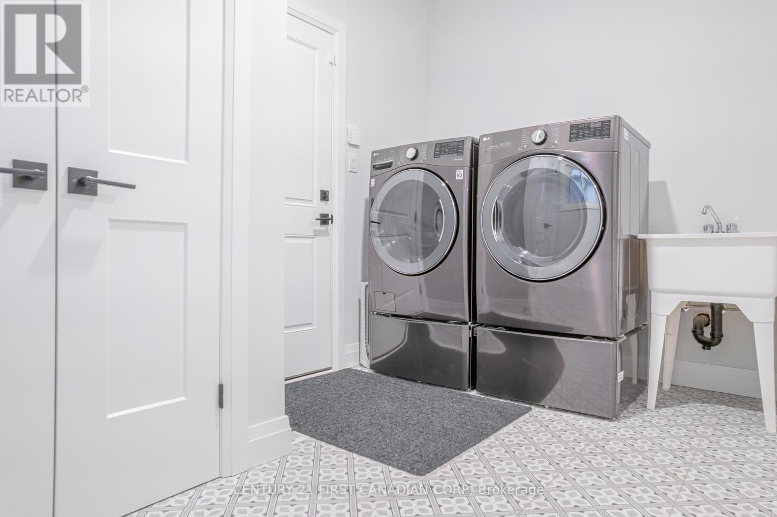 Upper - 828 Kleinburg Drive, London North (North B), Ontario  N5X 3Z1 - Photo 21 - X12749044