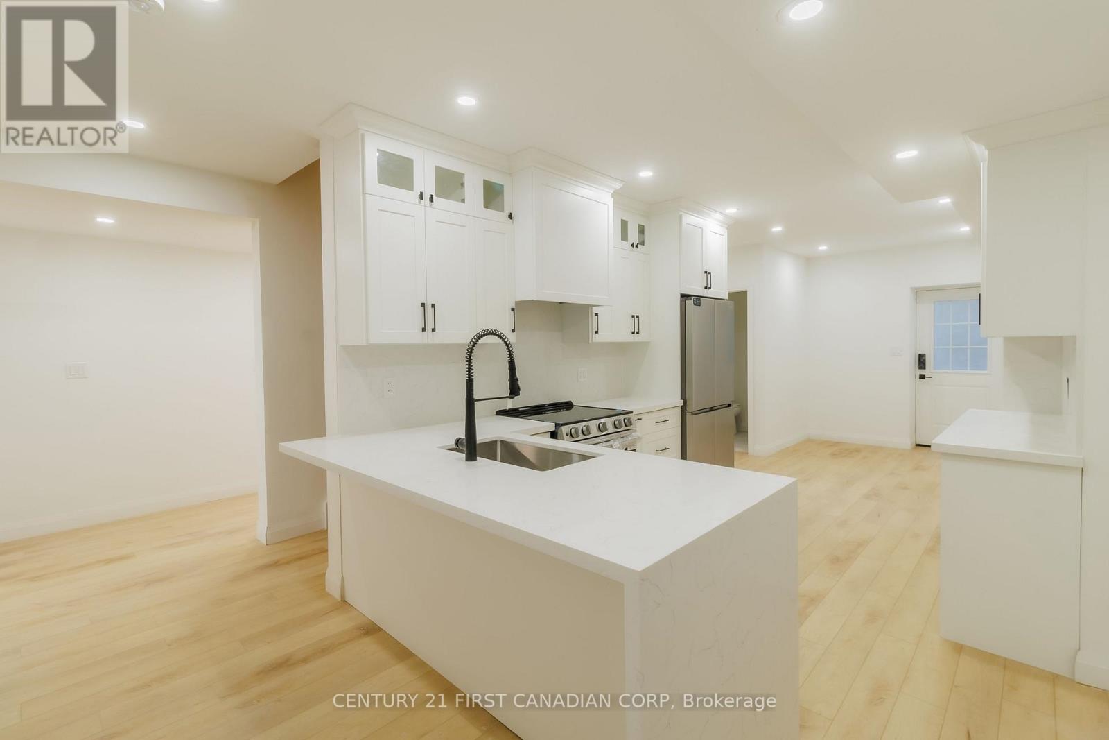 Upper - 828 Kleinburg Drive, London North (North B), Ontario  N5X 3Z1 - Photo 39 - X12749044