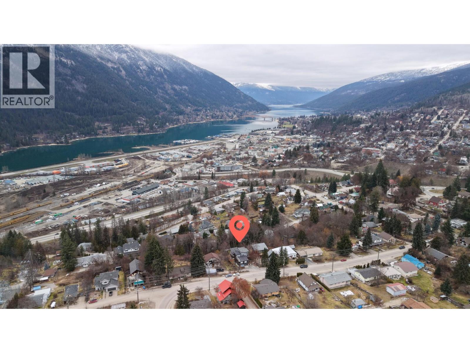 610 Wasson Street, Nelson, British Columbia V1L 3G7 - Photo 80 - 10372071