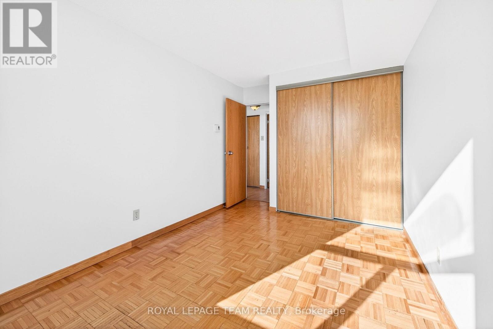 1506 - 2760 Carousel Crescent, Ottawa, Ontario  K1T 2N4 - Photo 17 - X12749030