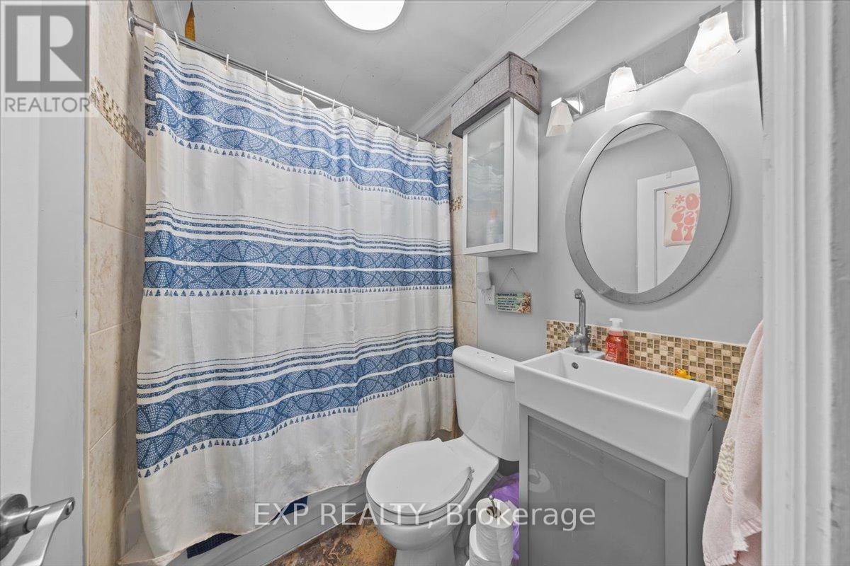 494 Wentworth Avenue, Ottawa, Ontario  K2B 5K1 - Photo 12 - X12749072