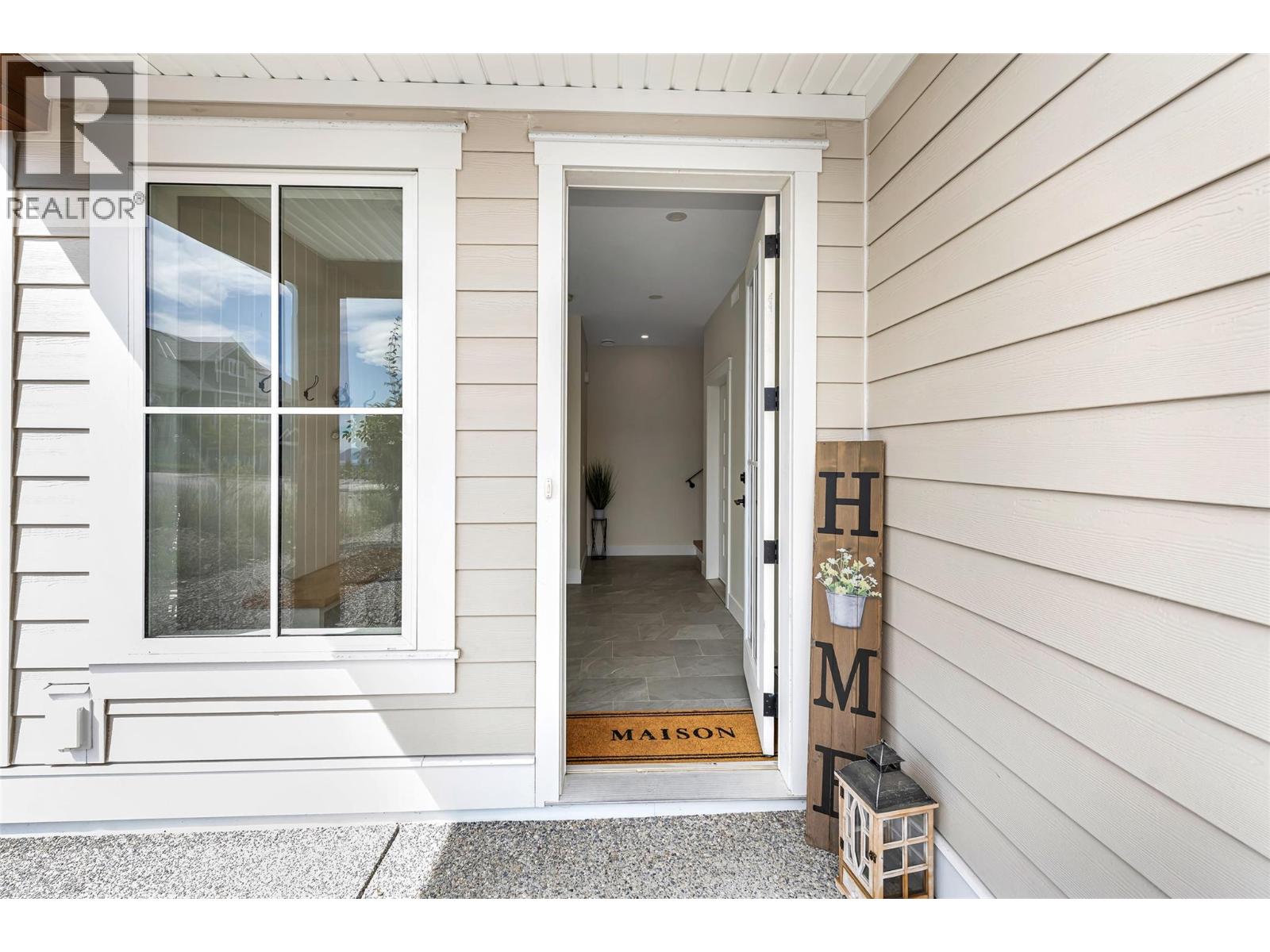 109 Whitefish Road, Vernon, British Columbia  V1B 3M5 - Photo 3 - 10374516