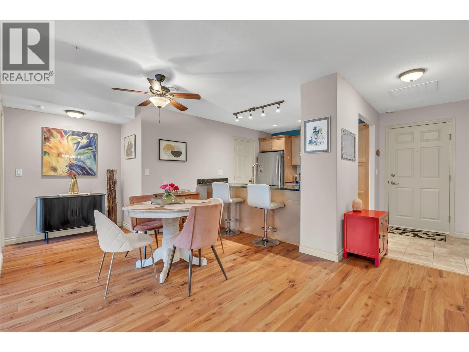 2113 Atkinson Street Unit# 203 Penticton Photo 3