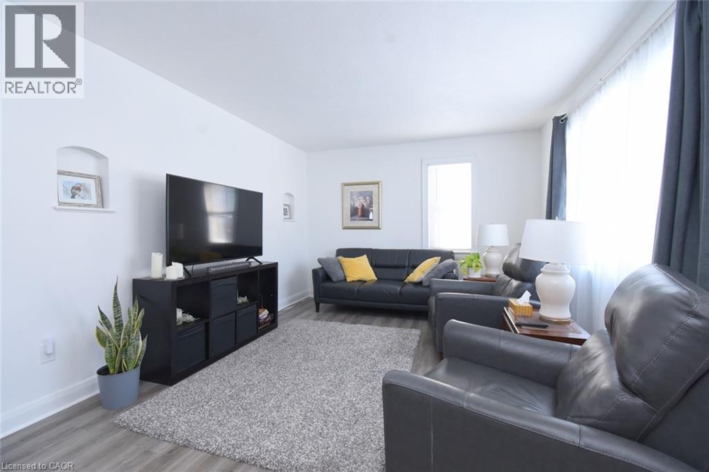 411 Ross Avenue, Dunnville, Ontario  N1A 2S2 - Photo 10 - 40802084