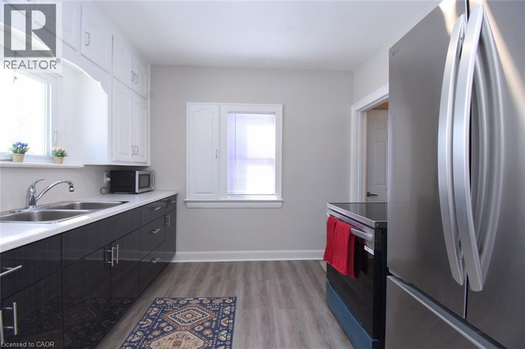 411 Ross Avenue, Dunnville, Ontario  N1A 2S2 - Photo 14 - 40802084