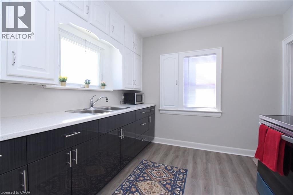 411 Ross Avenue, Dunnville, Ontario  N1A 2S2 - Photo 17 - 40802084