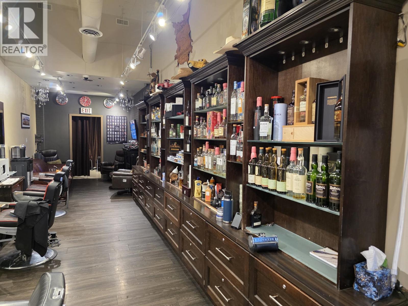 Listing Picture 5 of 12 : 971 HORNBY STREET, Vancouver / 溫哥華 - 魯藝地產 Yvonne Lu Group - MLS Medallion Club Member