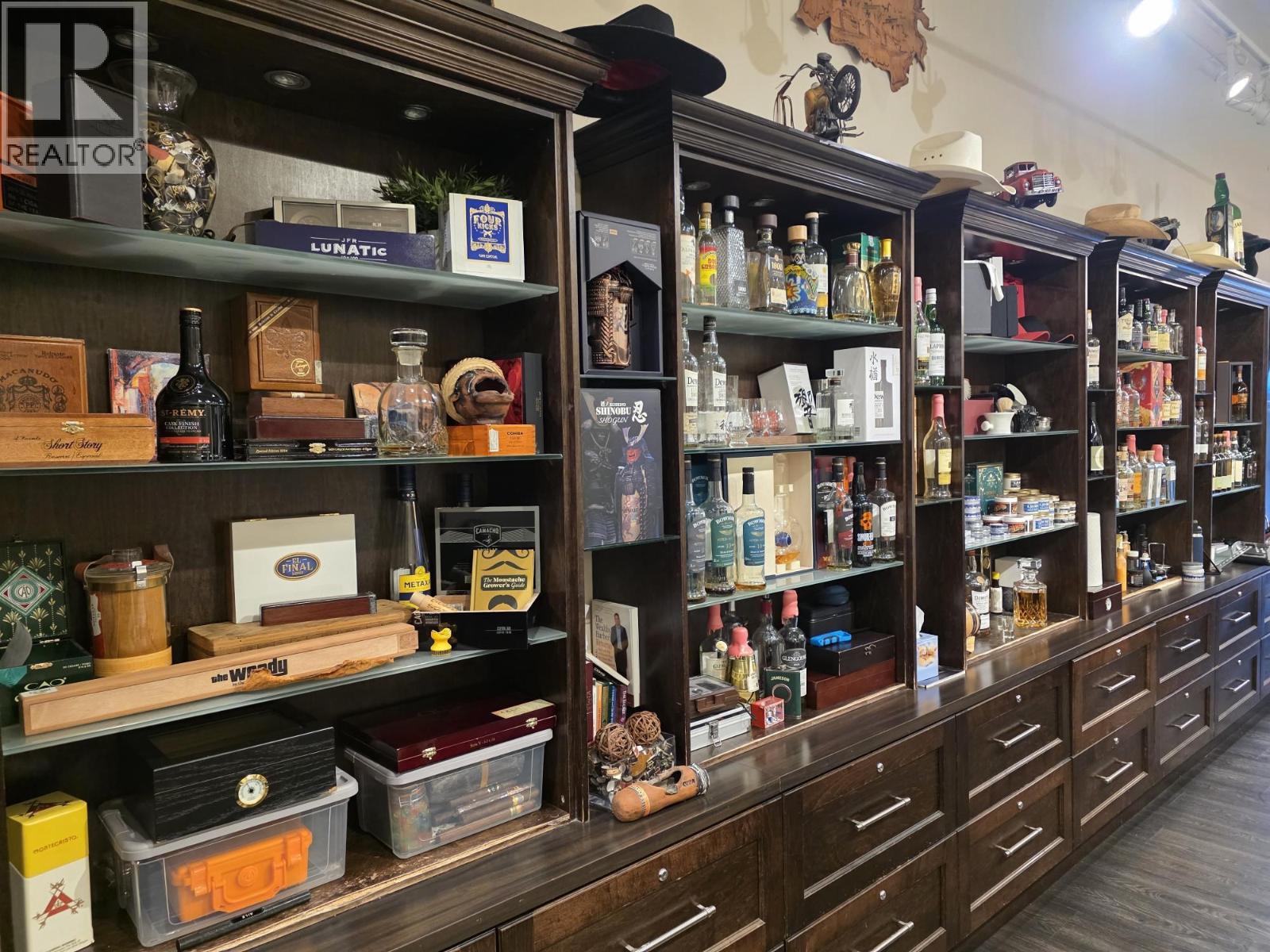 Listing Picture 11 of 12 : 971 HORNBY STREET, Vancouver / 溫哥華 - 魯藝地產 Yvonne Lu Group - MLS Medallion Club Member