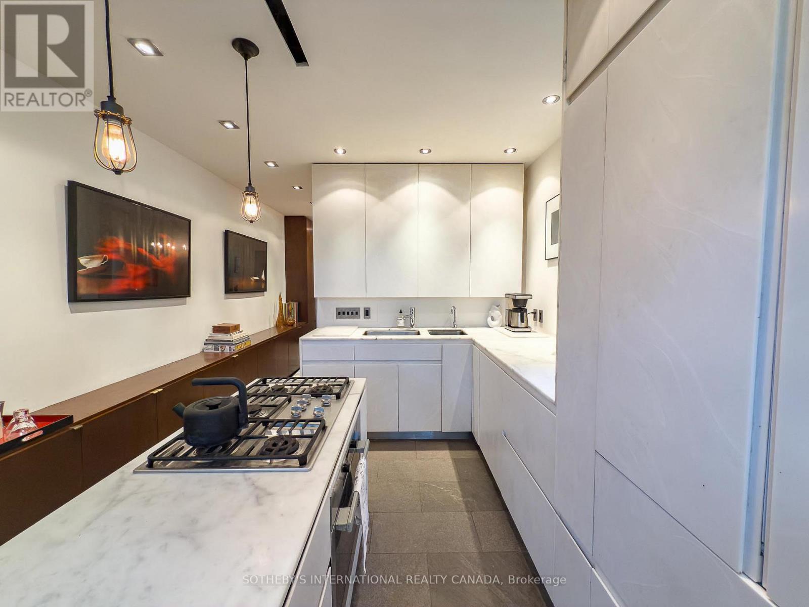 426 Sackville Street, Toronto, Ontario  M4X 1S9 - Photo 14 - C12421466