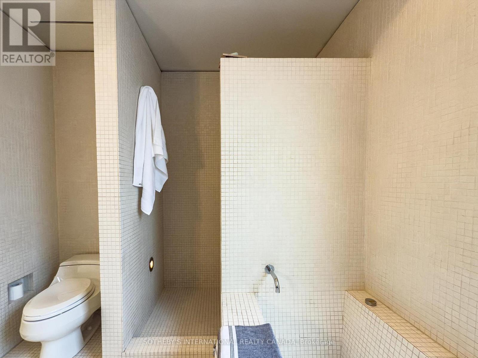 426 Sackville Street, Toronto, Ontario  M4X 1S9 - Photo 16 - C12421466