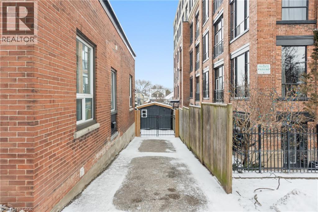 66 Chestnut Street, Kitchener, Ontario  N2H 1T8 - Photo 3 - 40797461