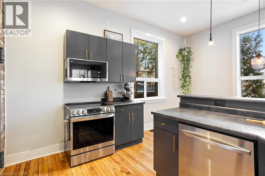 66 Chestnut Street, Kitchener, Ontario  N2H 1T8 - Photo 12 - 40797461