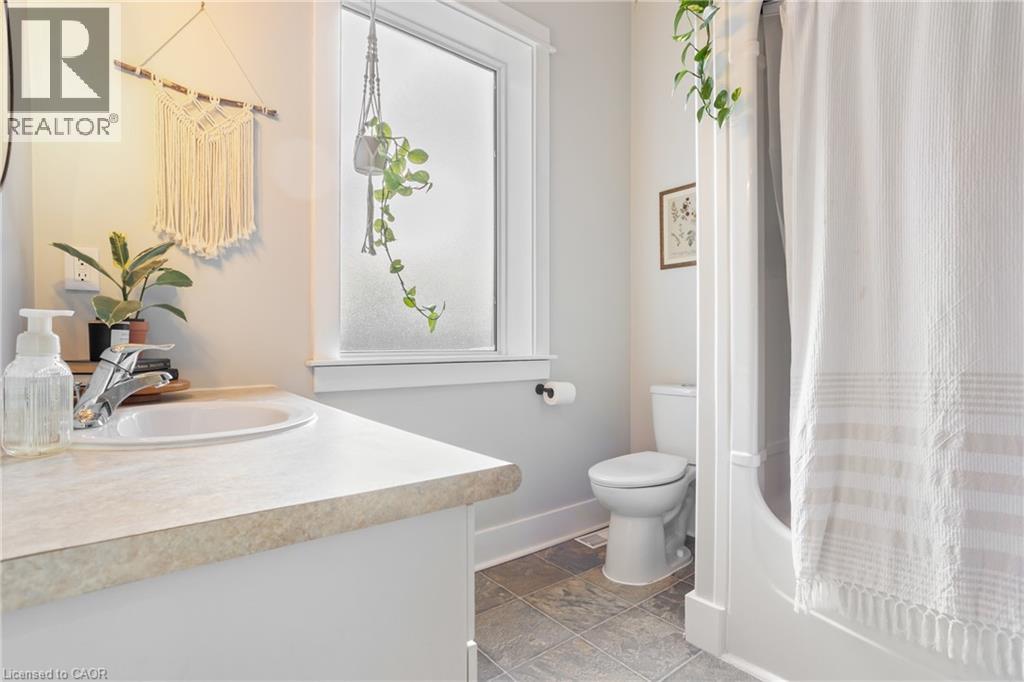 66 Chestnut Street, Kitchener, Ontario  N2H 1T8 - Photo 32 - 40797461