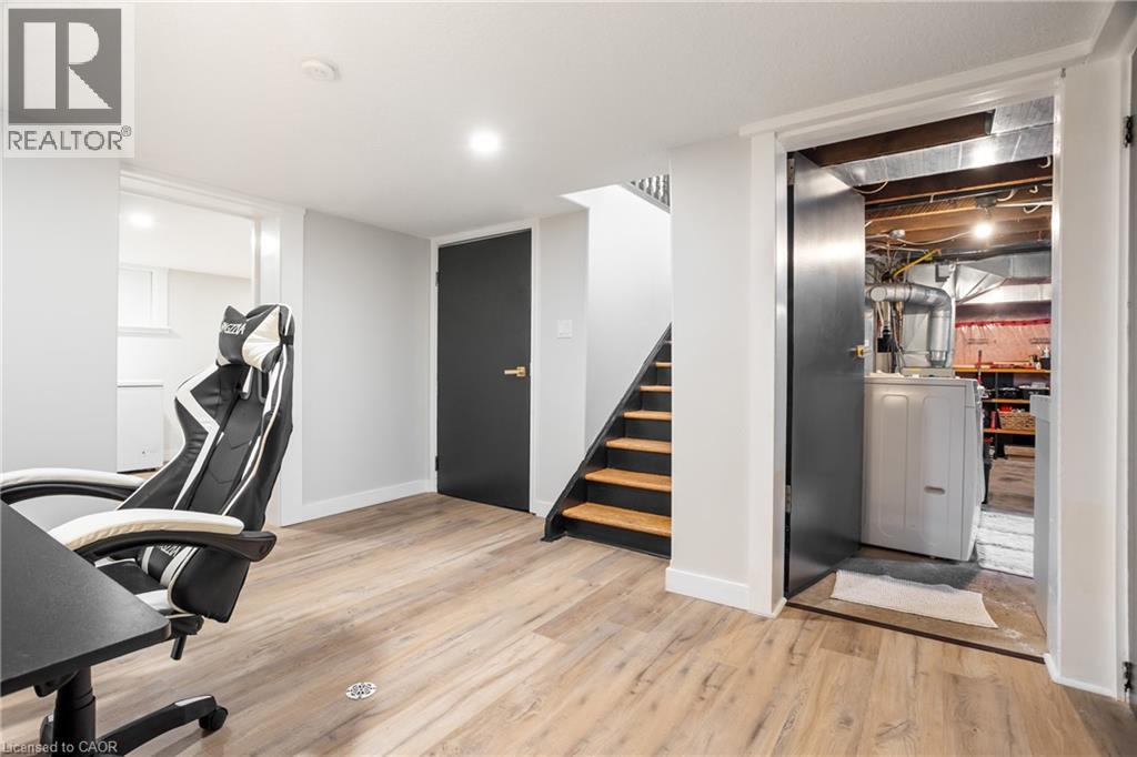 66 Chestnut Street, Kitchener, Ontario  N2H 1T8 - Photo 41 - 40797461