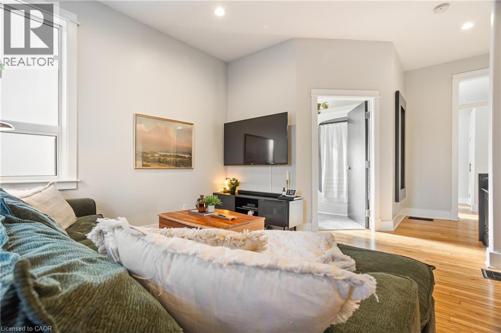 66 Chestnut Street, Kitchener, Ontario  N2H 1T8 - Photo 28 - 40797461