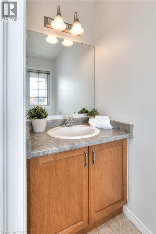 38 Heatherwood Place, Kitchener, Ontario  N2N 3P4 - Photo 10 - 40802228