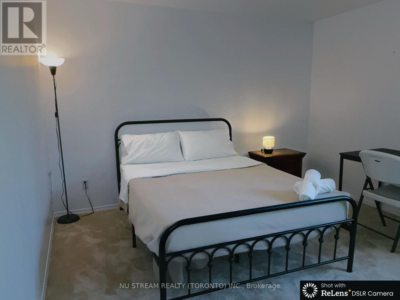 5 Basswood Road, Toronto, Ontario  M2N 2N2 - Photo 13 - C12748866