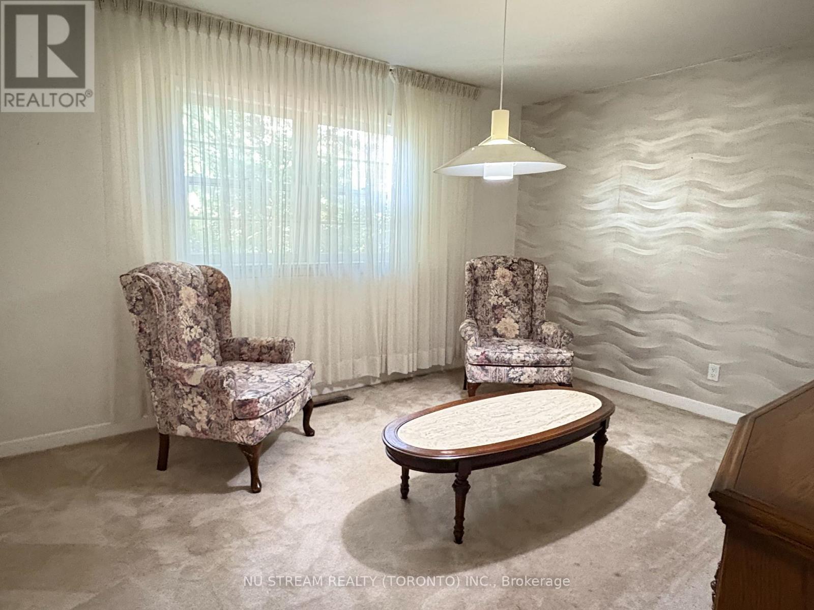 5 Basswood Road, Toronto, Ontario  M2N 2N2 - Photo 2 - C12748866