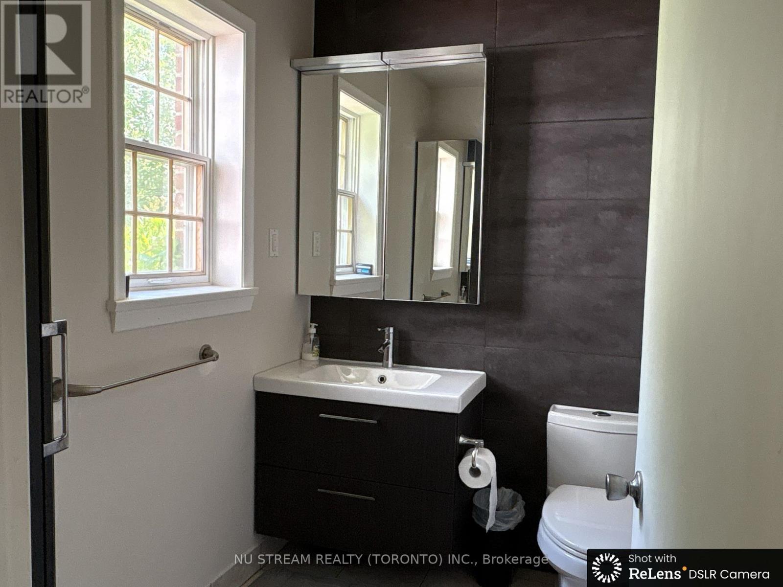 5 Basswood Road, Toronto, Ontario  M2N 2N2 - Photo 7 - C12748866