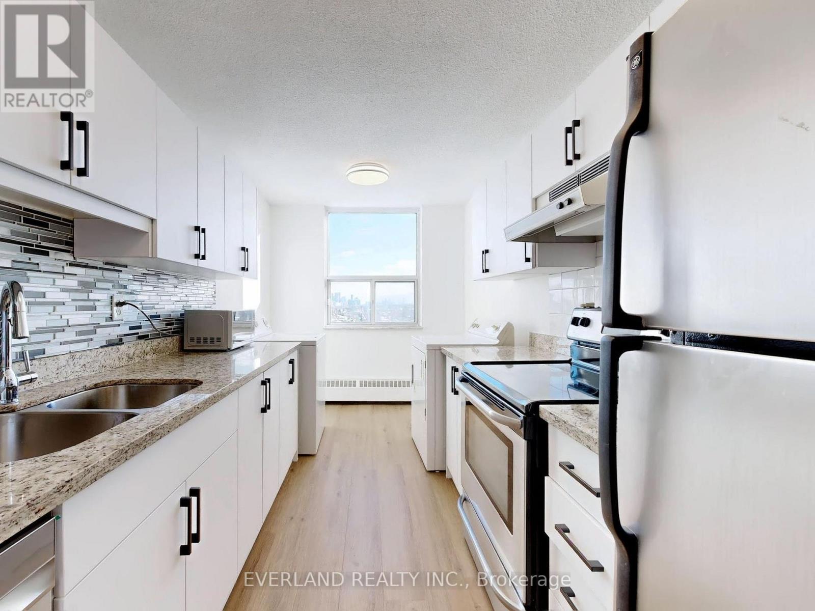 1104 - 175 HILDA AVENUE, Toronto, Ontario