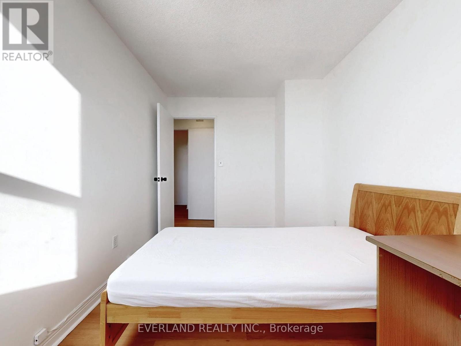 1104 - 175 Hilda Avenue, Toronto, Ontario  M2M 1V8 - Photo 14 - C12748950