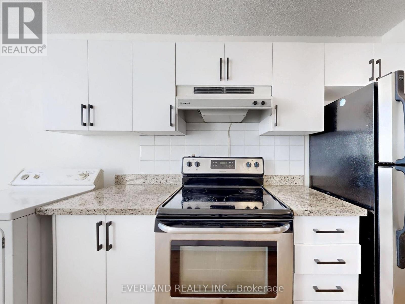 1104 - 175 Hilda Avenue, Toronto, Ontario  M2M 1V8 - Photo 2 - C12748950