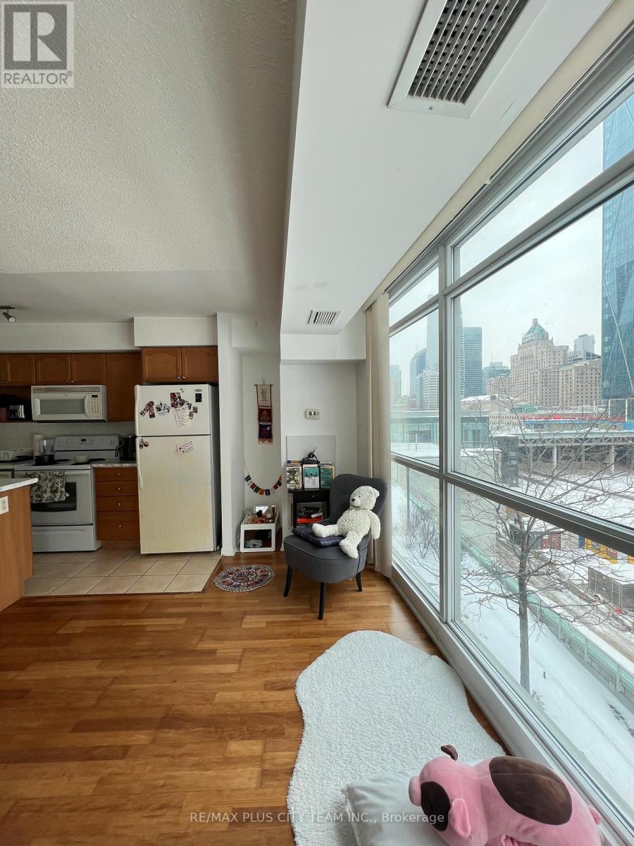 805 - 18 Yonge Street, Toronto, Ontario  M5E 1Z8 - Photo 2 - C12748976