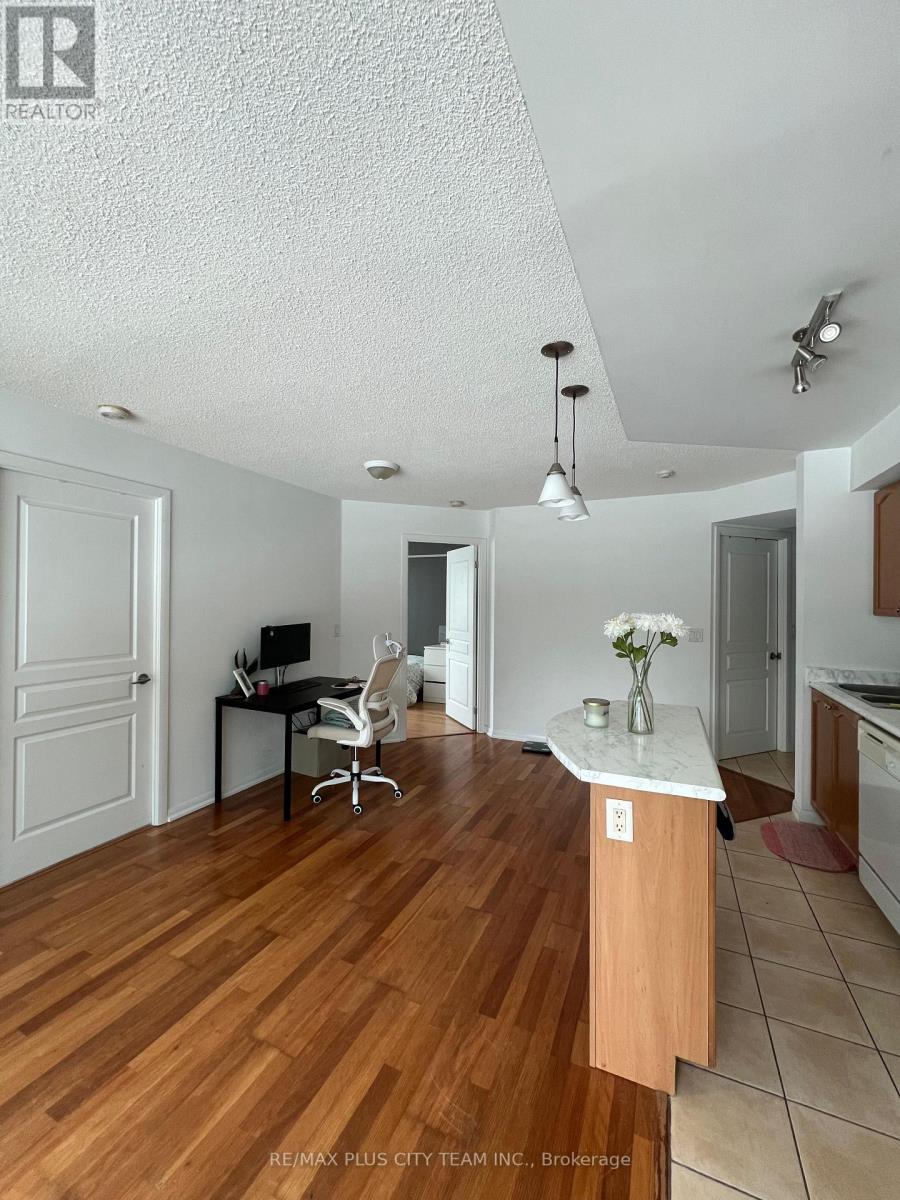 805 - 18 Yonge Street, Toronto, Ontario  M5E 1Z8 - Photo 3 - C12748976