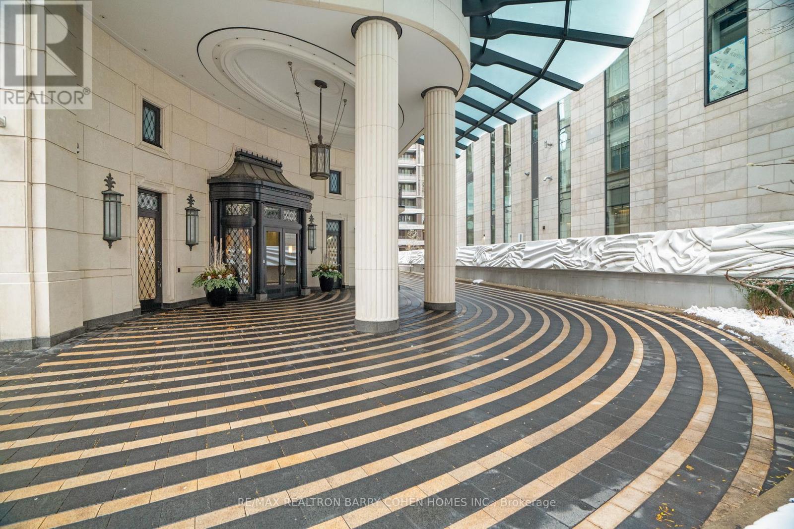 1A - 1 ST THOMAS STREET, Toronto, Ontario