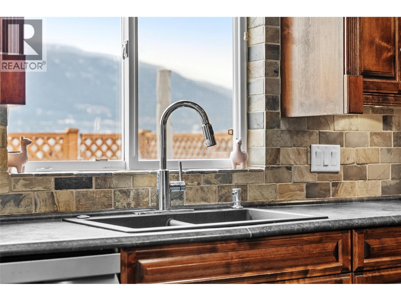 2662 Forksdale Court, Merritt, British Columbia  V1K 1P8 - Photo 16 - 10373799