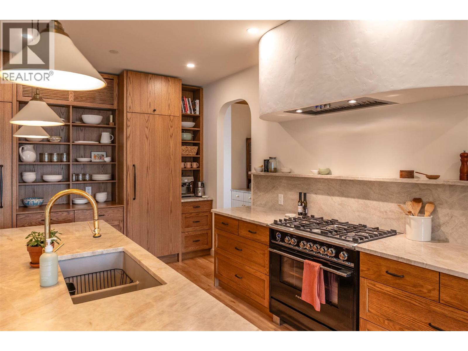 886 Lighthouse Landing Summerland Photo 12