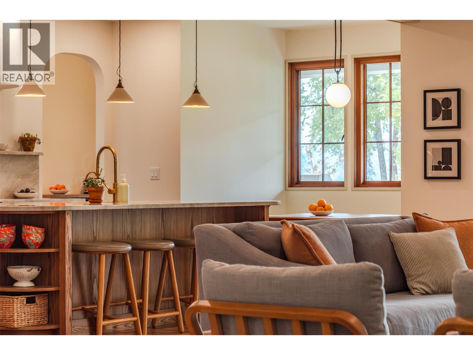 886 Lighthouse Landing Summerland Photo 14