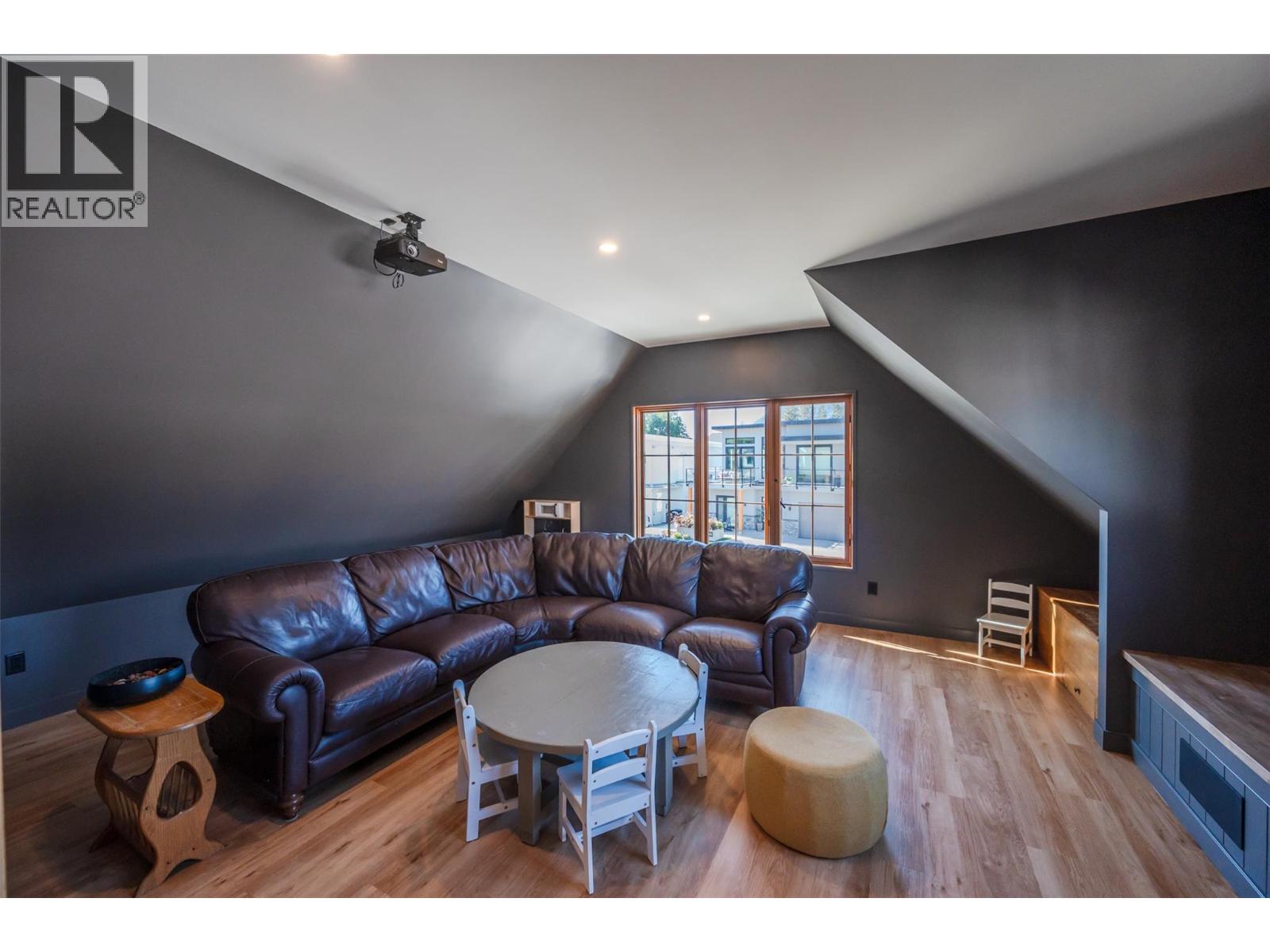 886 Lighthouse Landing Summerland Photo 26