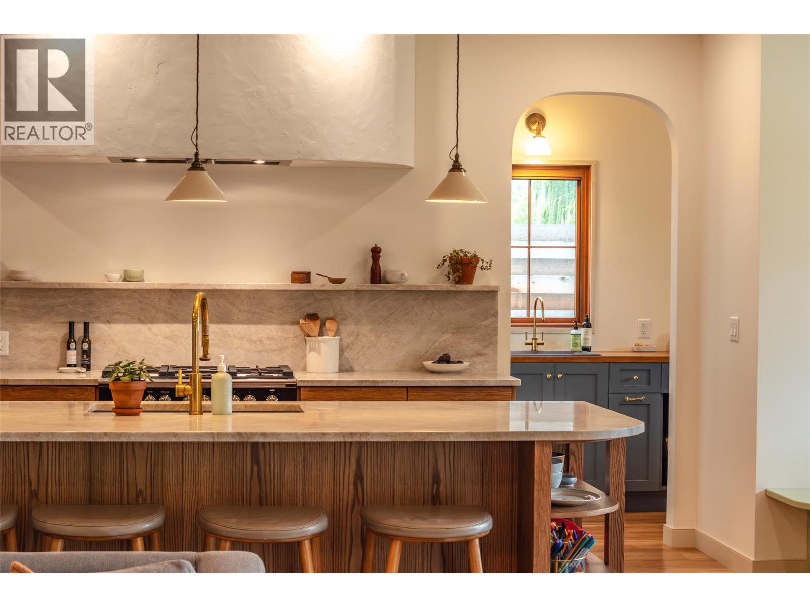 886 Lighthouse Landing Summerland Photo 13