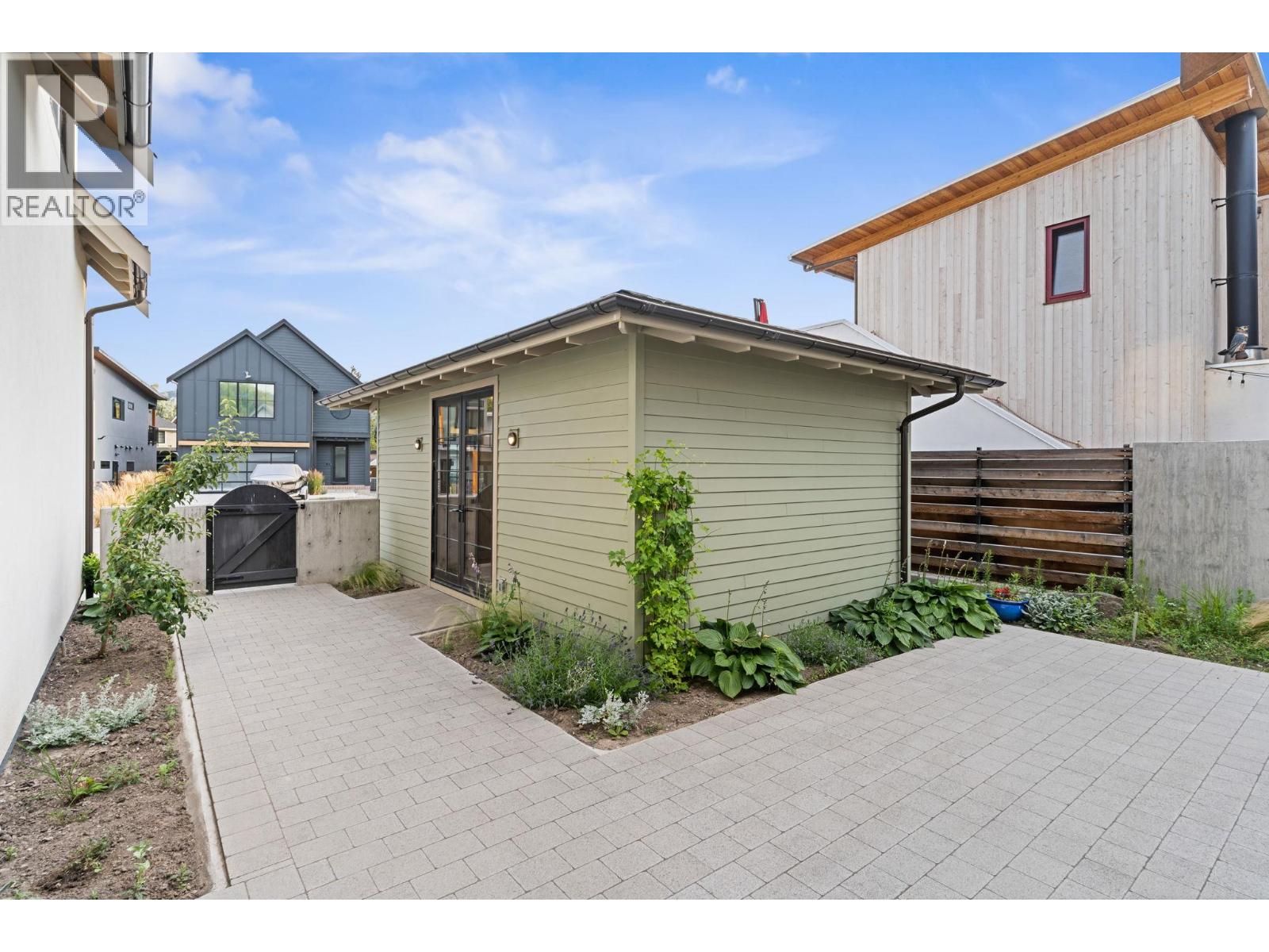 886 Lighthouse Landing Summerland Photo 30