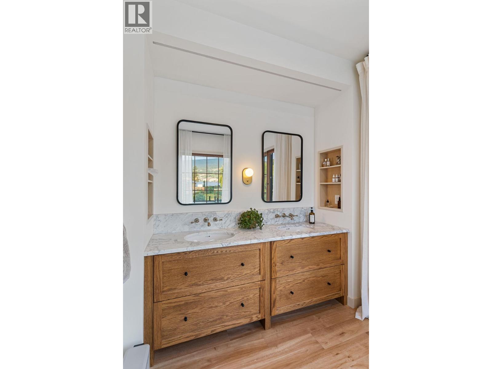 886 Lighthouse Landing Summerland Photo 19