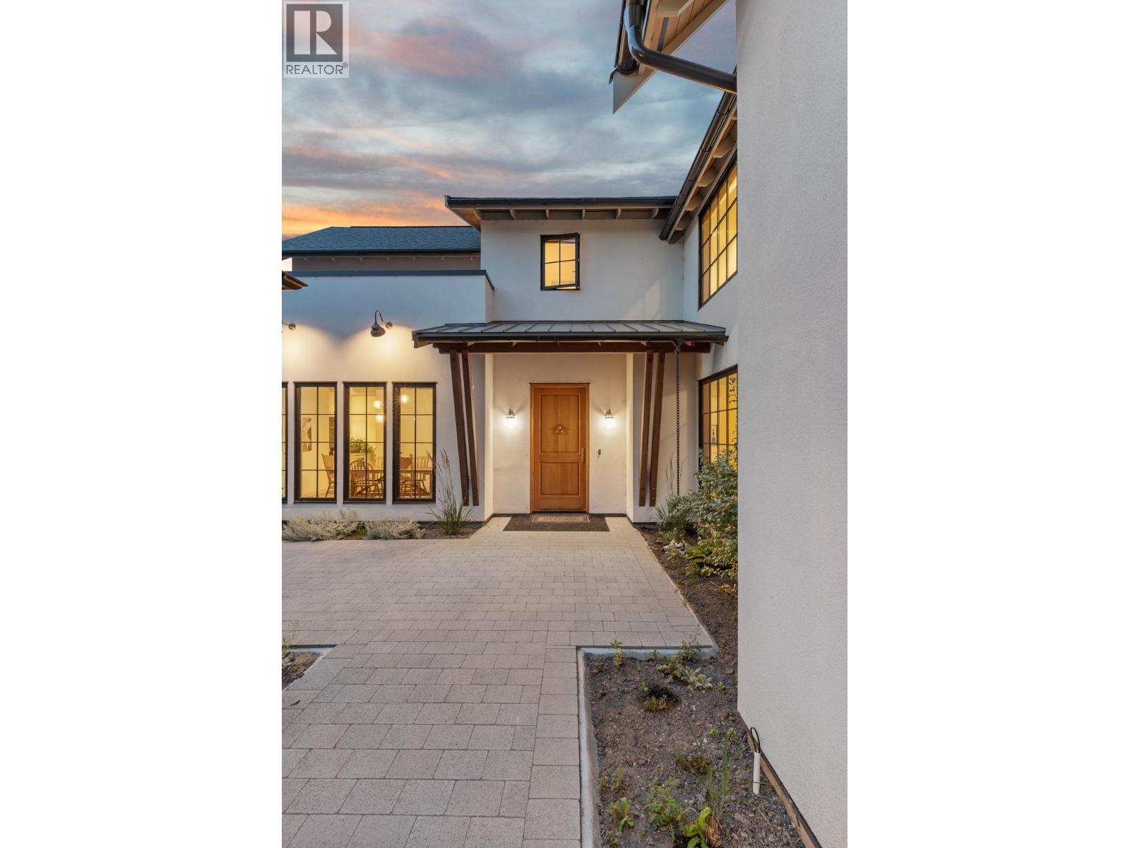 886 Lighthouse Landing Summerland Photo 34