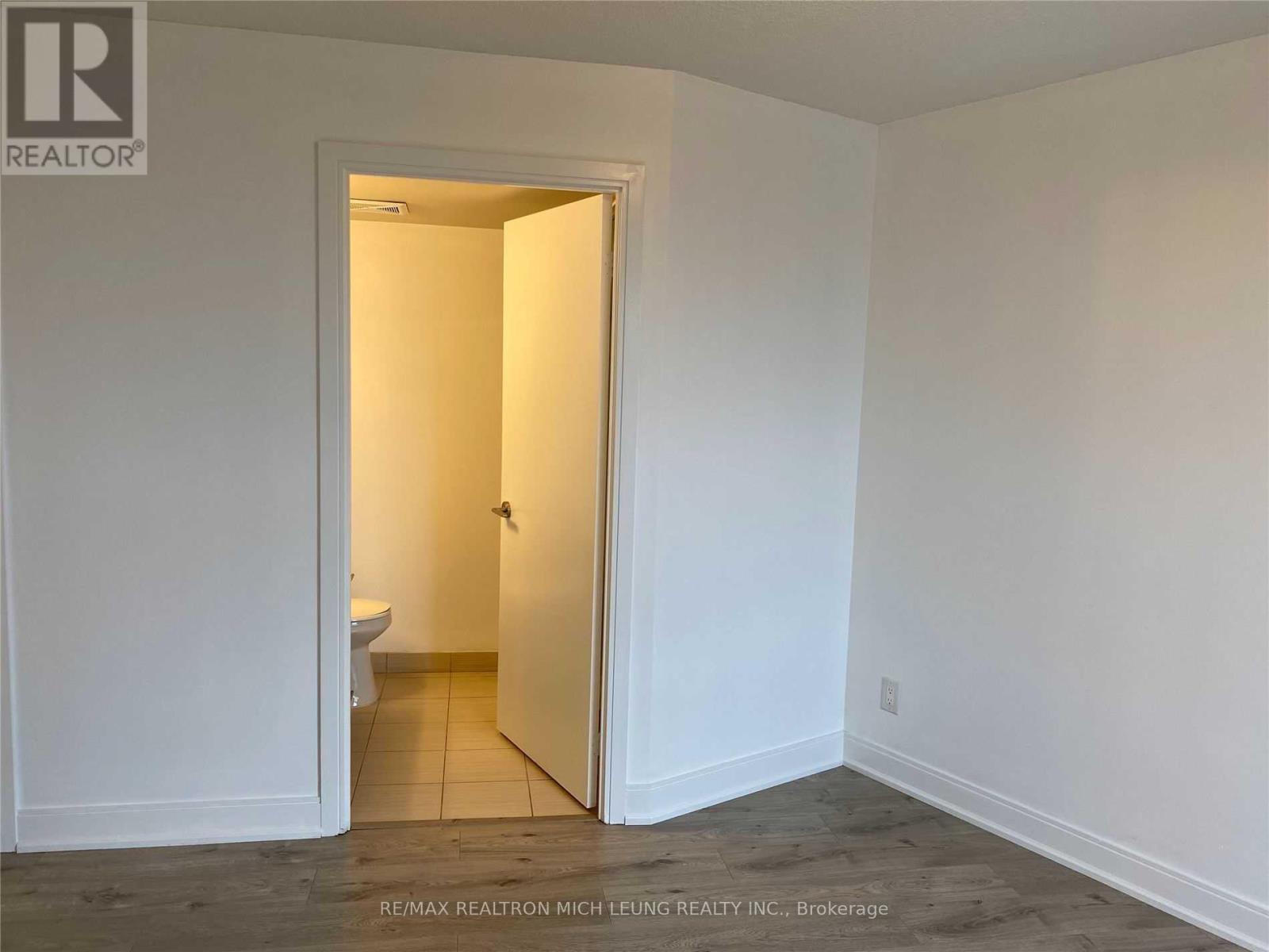 2425 - 135 Village Green Square, Toronto, Ontario  M1S 0G4 - Photo 8 - E12749078