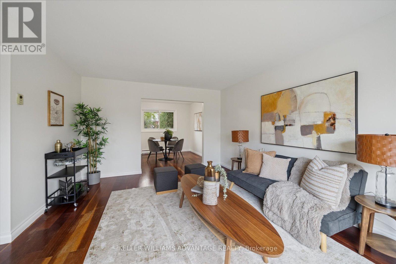 11 Castle Hill Drive, Toronto, Ontario  M1T 2Y2 - Photo 4 - E12749084